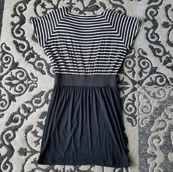 👗 NWT The Limited black & white dress. SZ: S - Picture 2 of 3